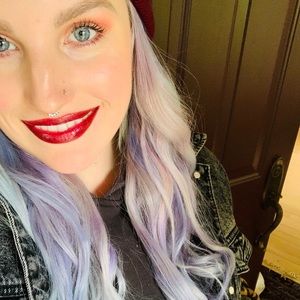 Meet your Posher, Taura